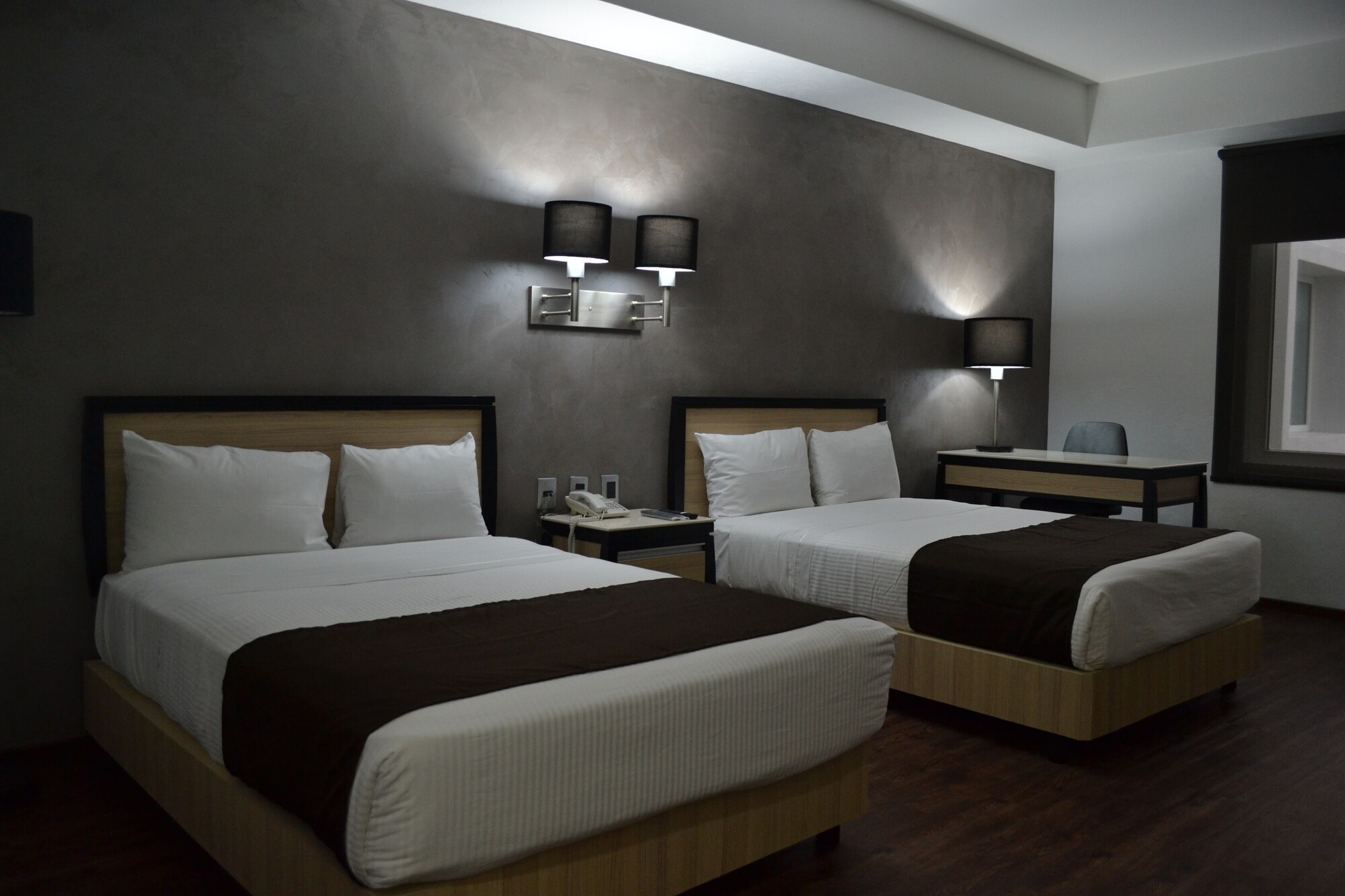 غرفة سوبيريور بسريرين مزدوجين بشرفة