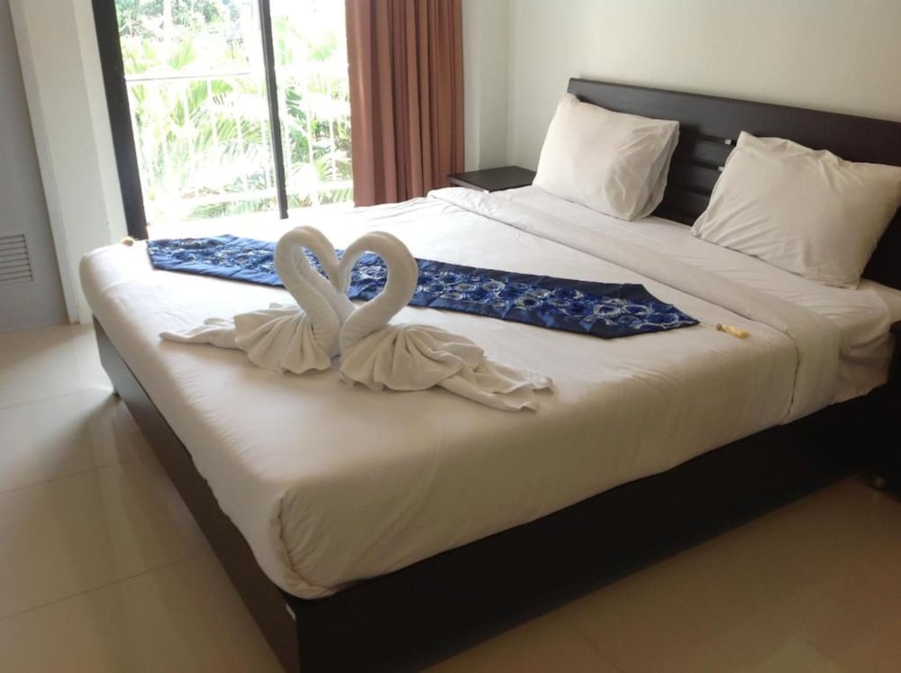 The Wave Hotel Patong 28/73