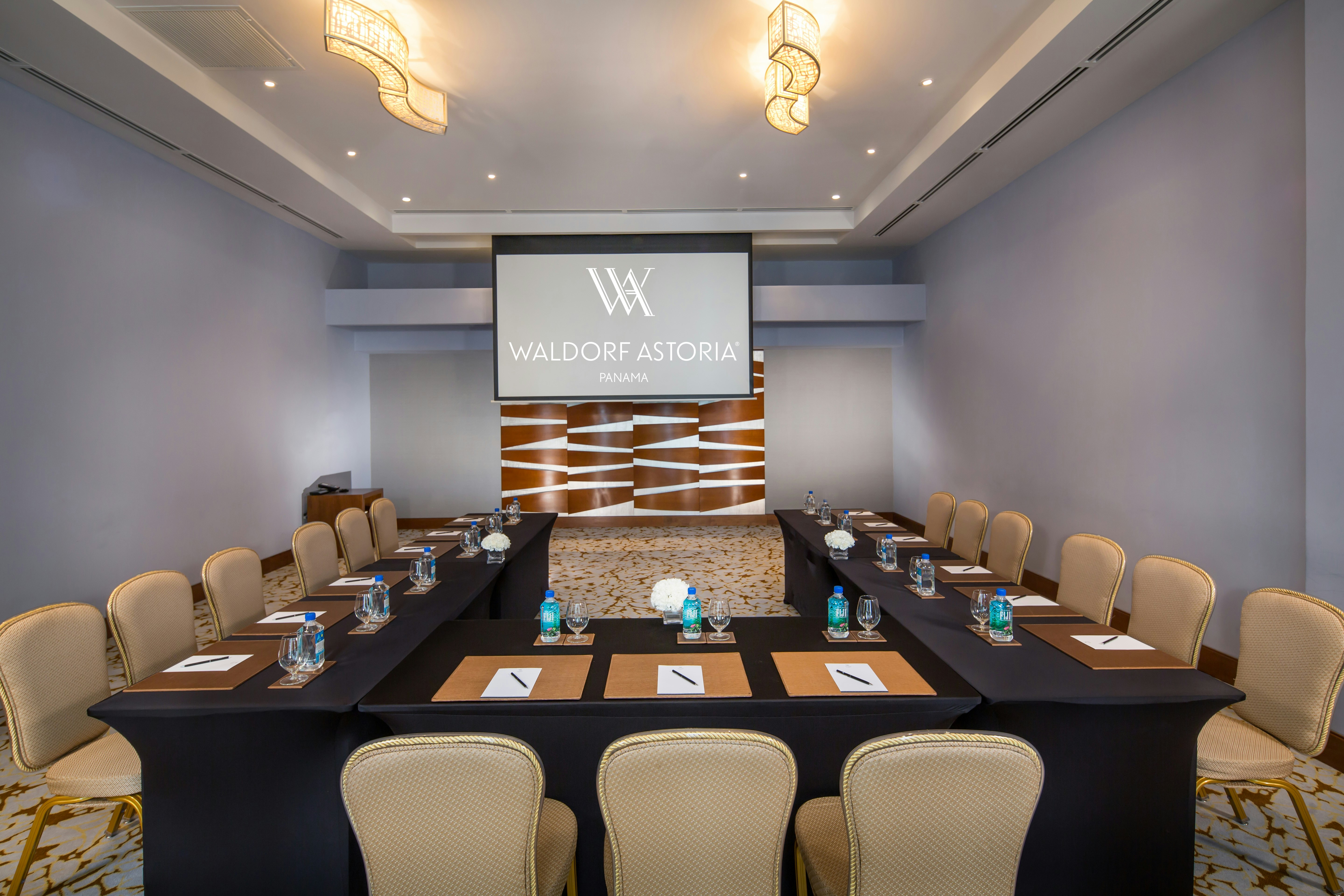 Waldorf Astoria Panama 76/85