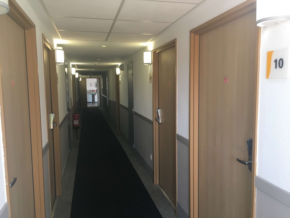 PREMIERE CLASSE ISTRES 27/41