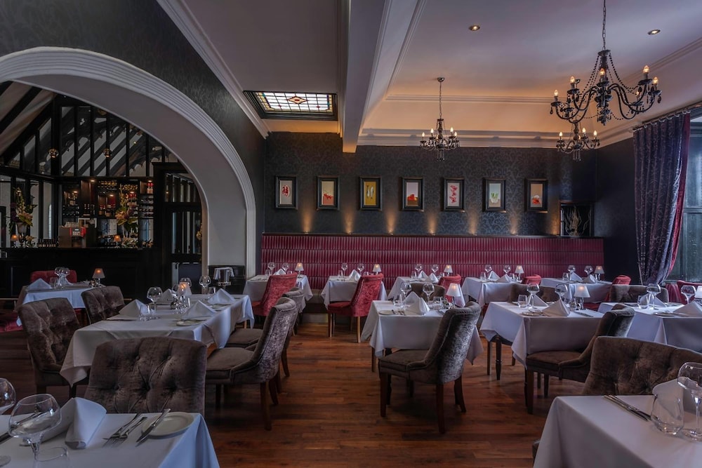 Clontarf Castle Hotel 45/61