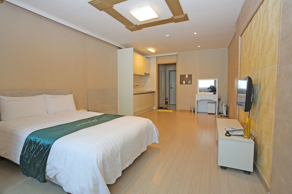 Hotel Joy 6/49