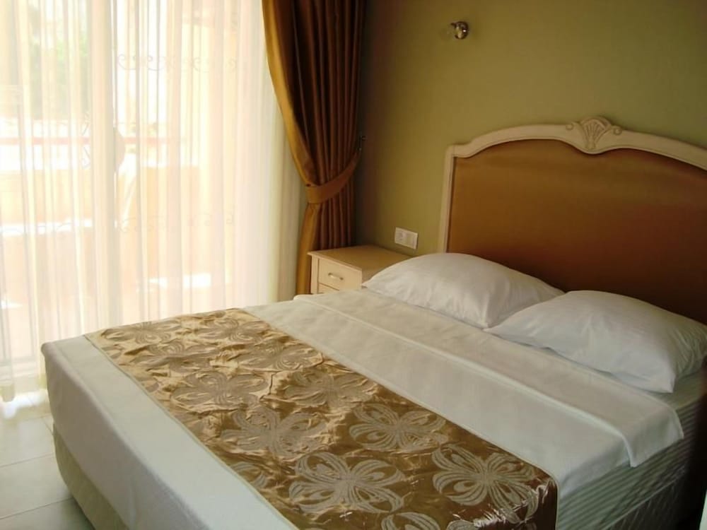 Golden Moon Apart Hotel 25/64
