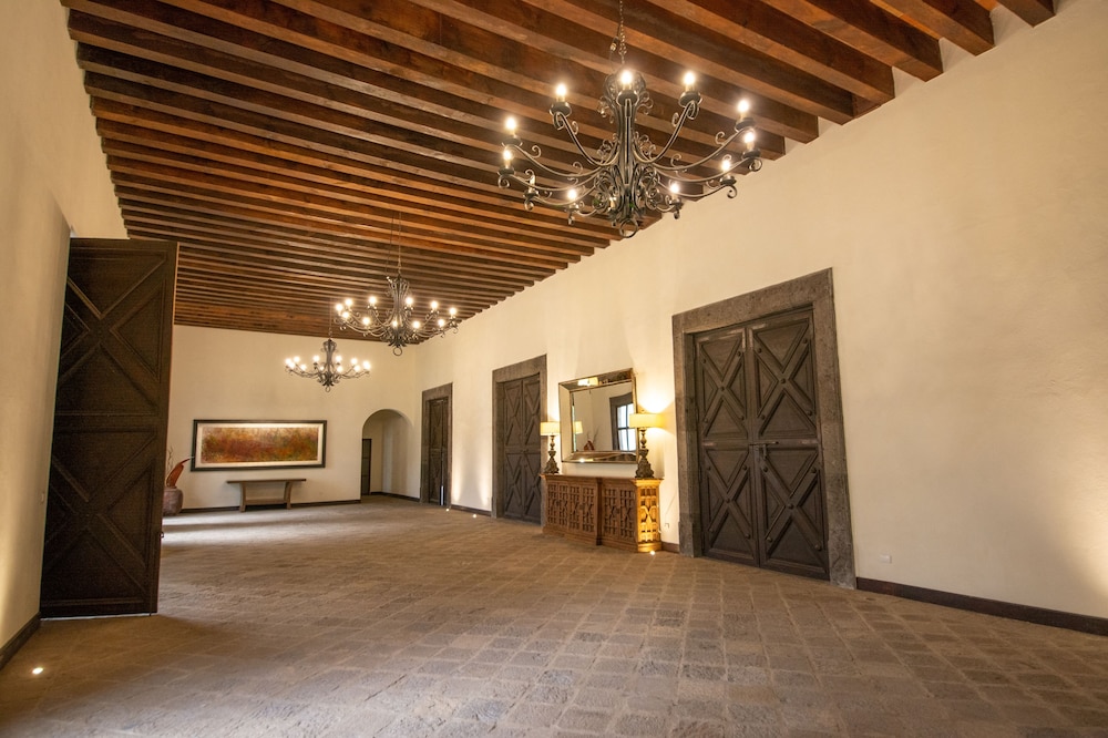 HOTEL HACIENDA LA VENTA 43/50