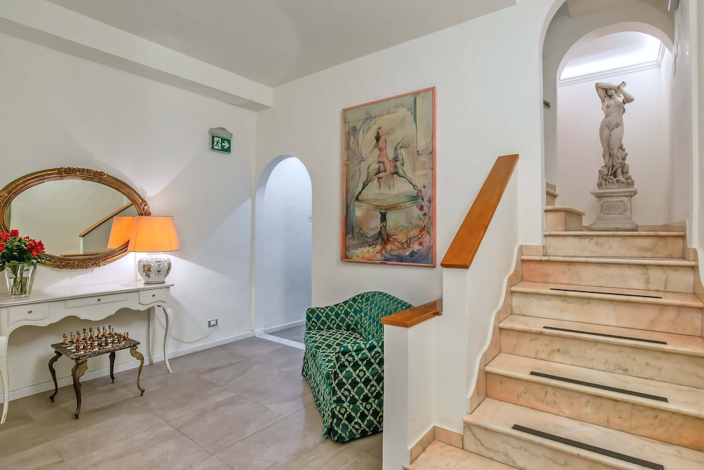 Hotel Accademia 43/56