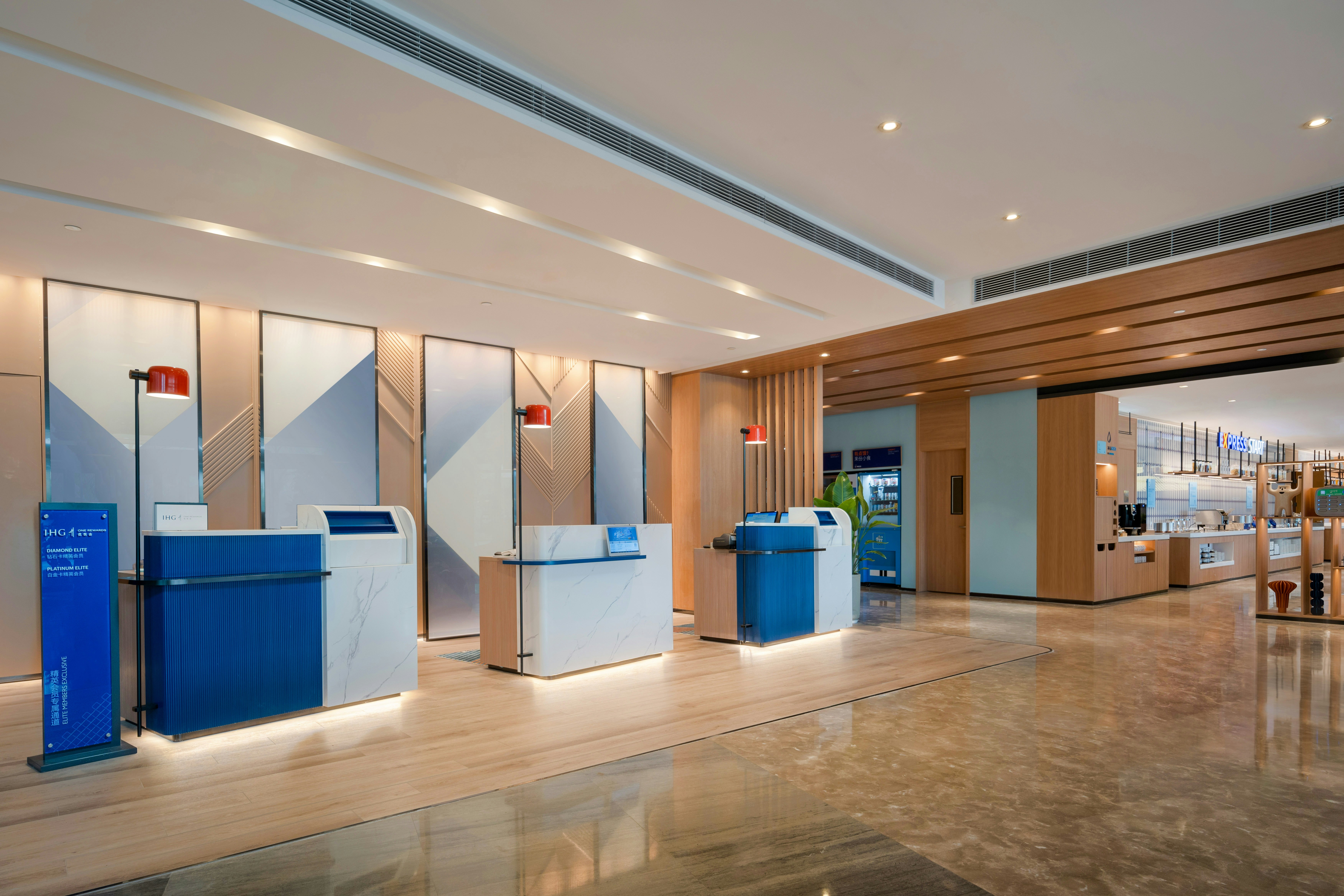 HOLIDAY INN EXPRESS SHANGHAI PUJIANG 10/43