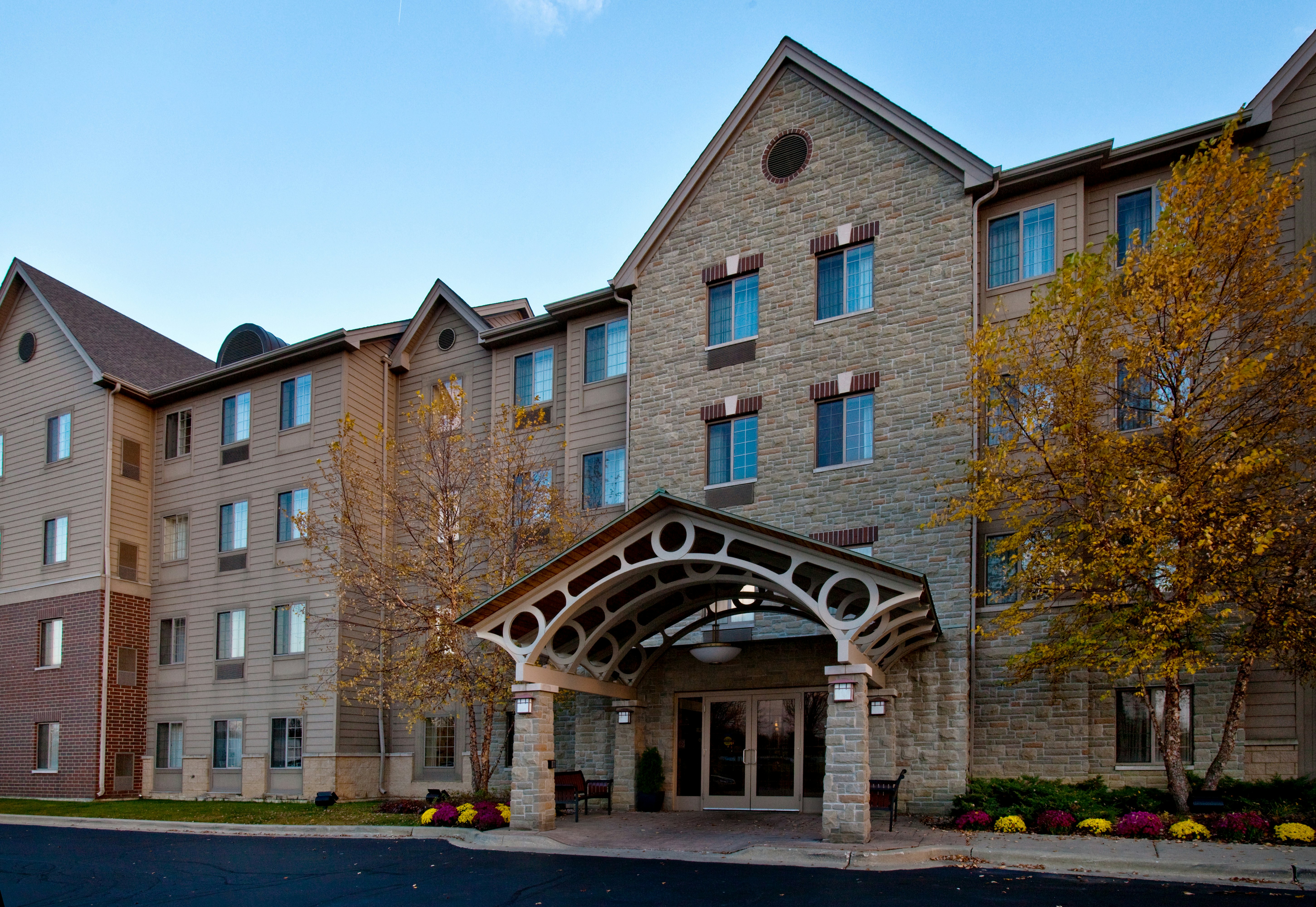 Staybridge Suites Chicago Oakbrook Terrace 58/64