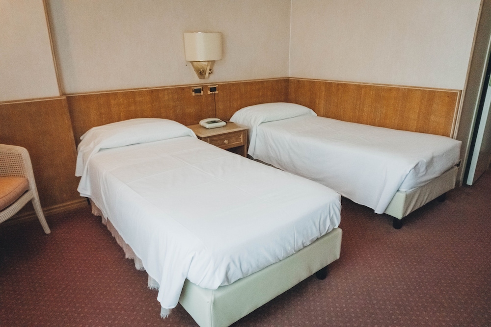 Hotel Bobby Executive 15/50