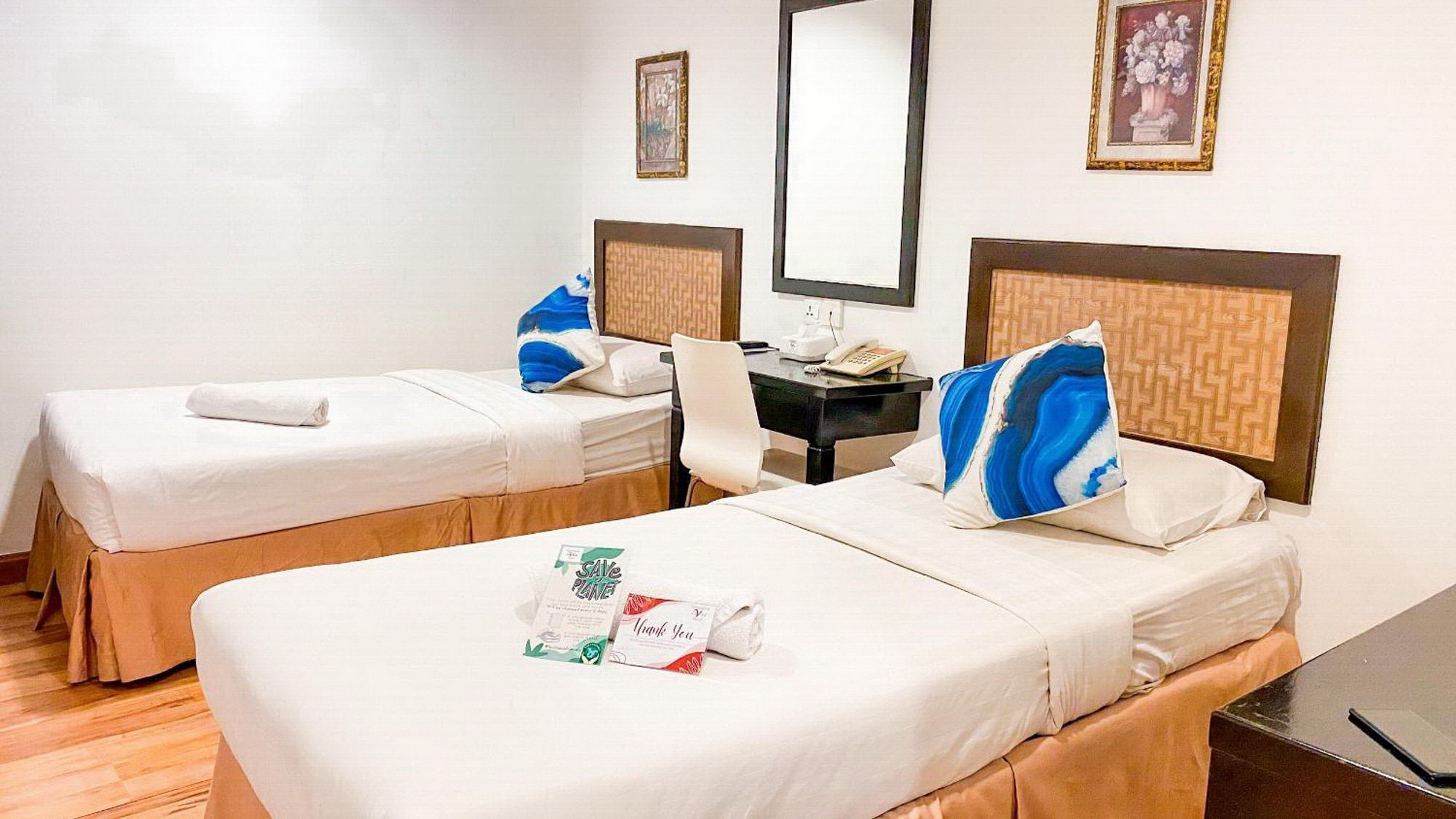 Room, Double or Twin Bed, No Window، Desa Queenspark Hotel 5/10