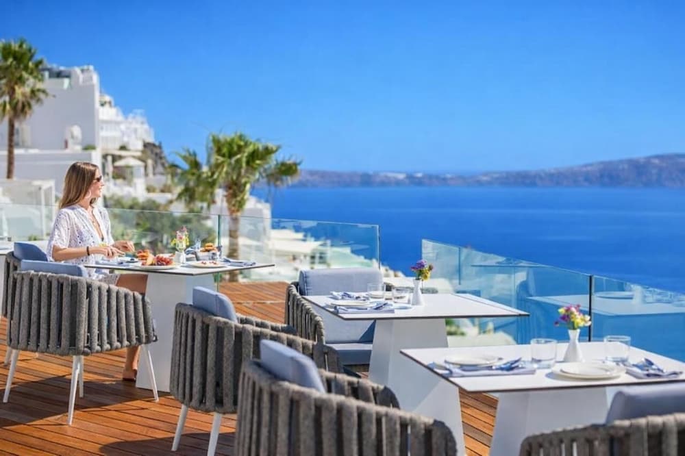 Sunrocks Hotel - Adults Only 60/69