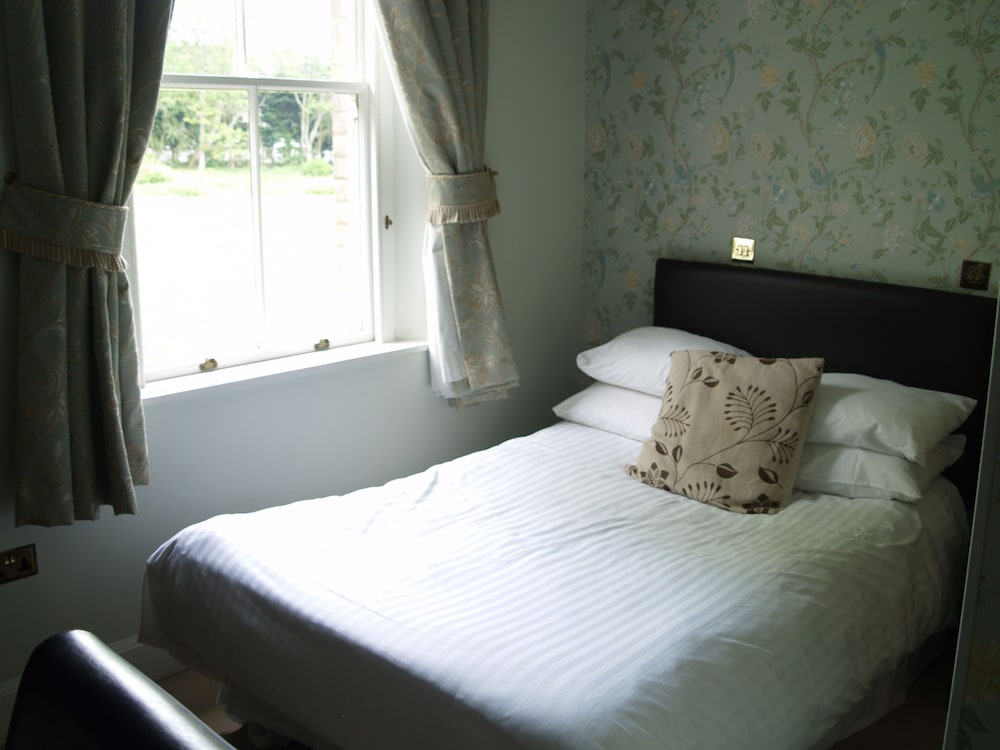 Woodlands Manor 22/100