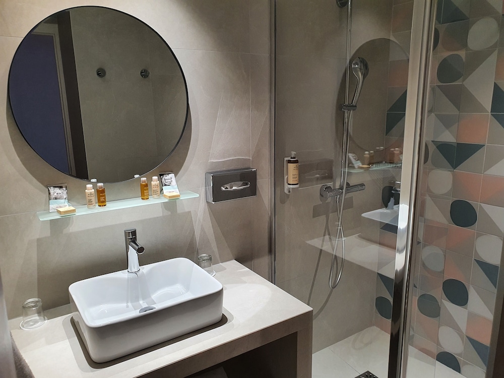 Mercure Villeneuve-Loubet Plage hotel 48/48