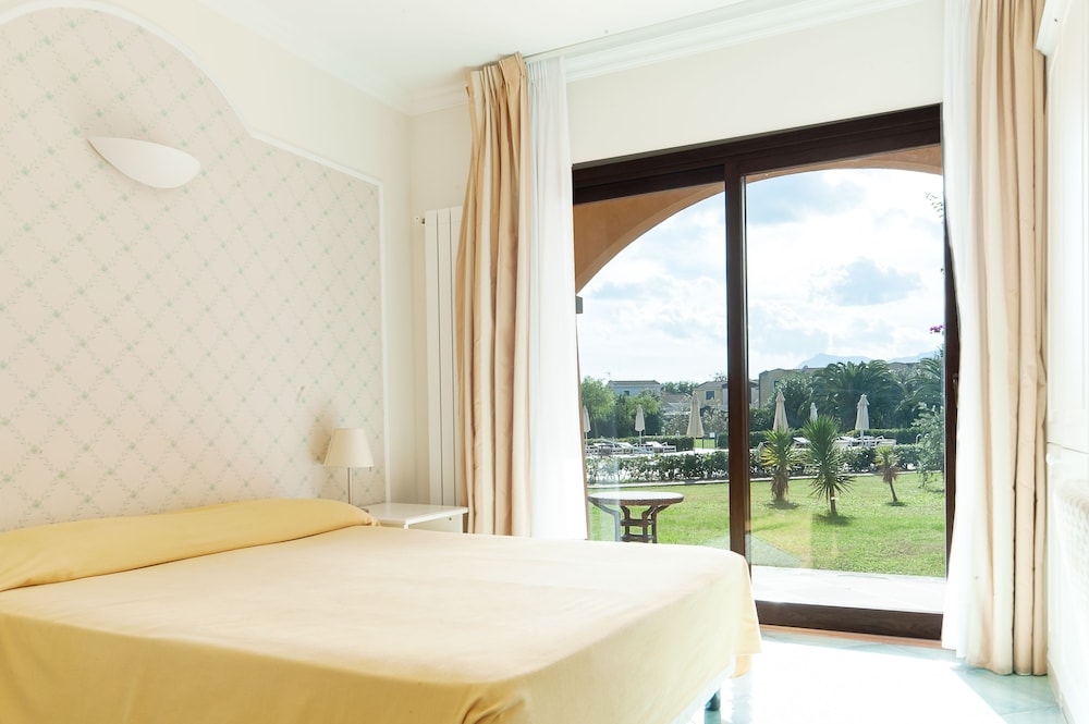 Hotel Santa Gilla 40/66