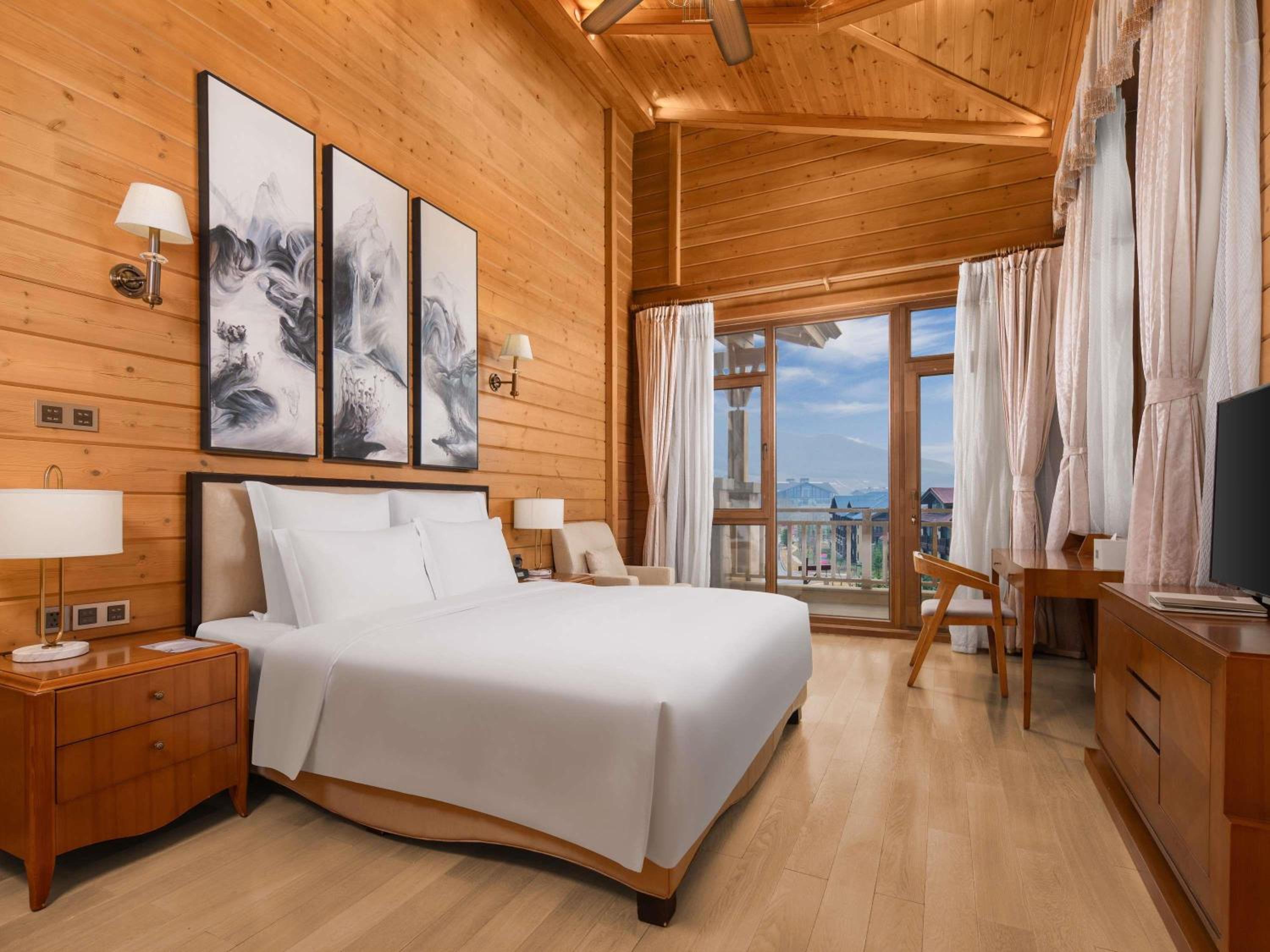 Swiss, Family, Villa, King and Twin Beds, Mountain View, Swissotel Resort Changbaishan 8/16