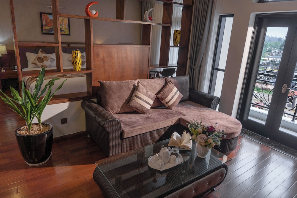 Canvas Sapa Legend Hotel 42/63