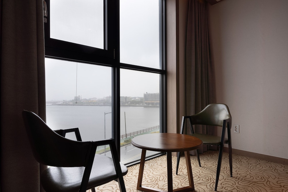 Sunrise Hotel Sungsan 53/62