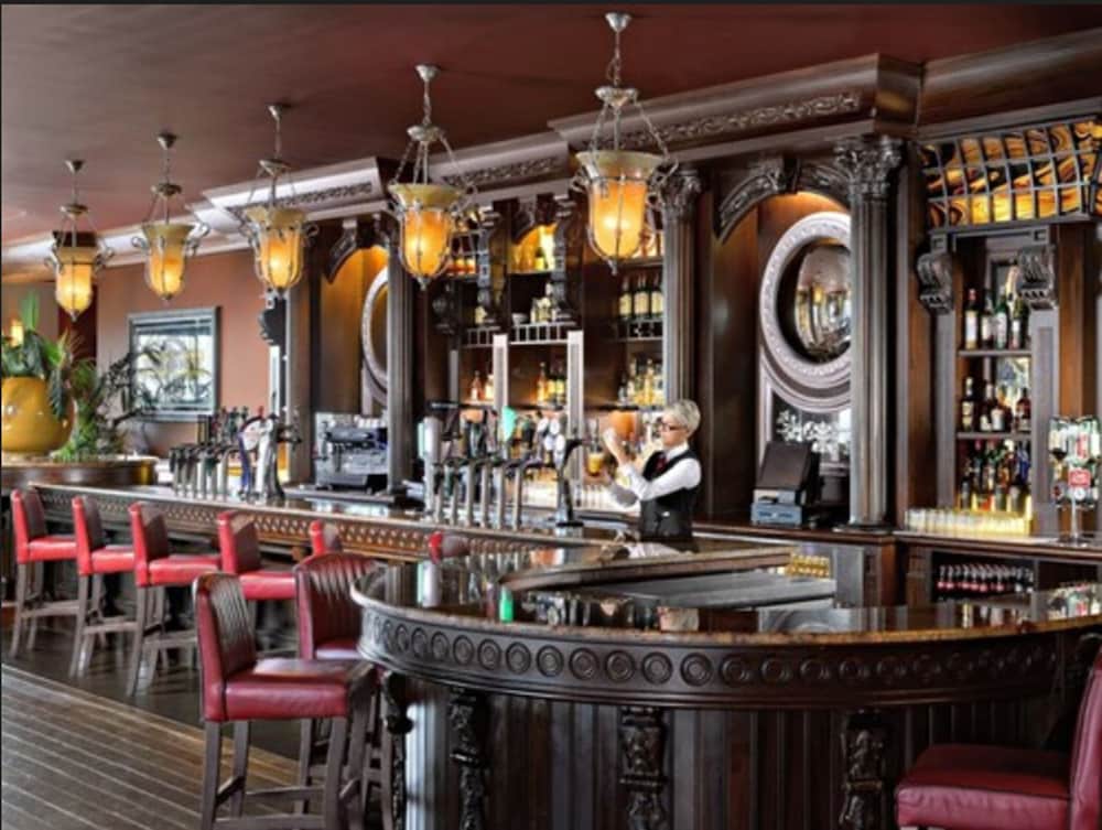 Salthill Hotel 51/61