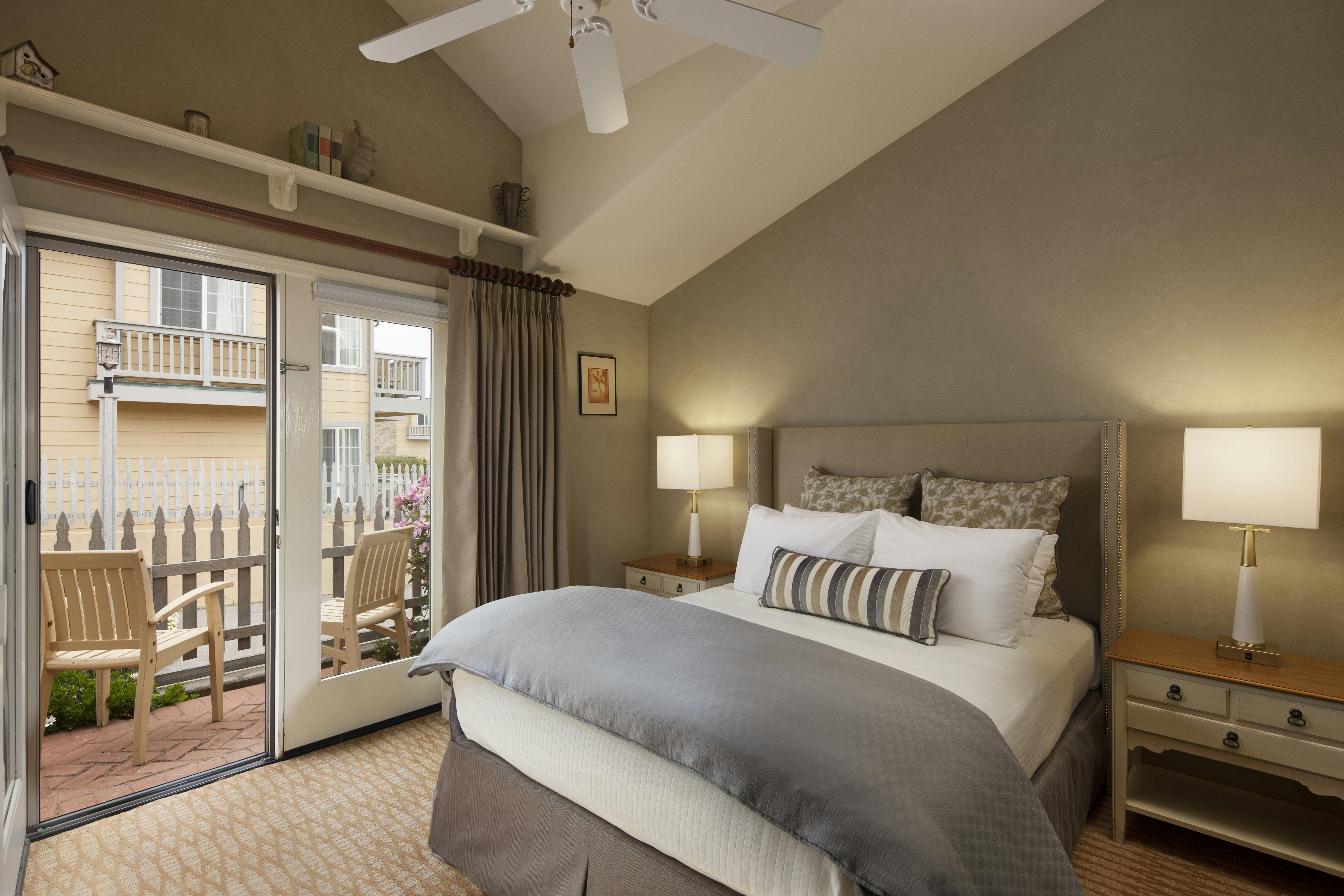 Room, King Bed, Partial View