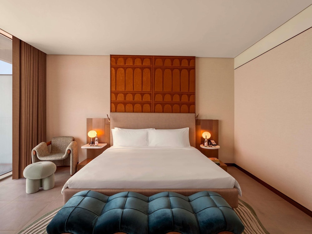 SO/RAS AL KHAIMAH ADULTS ONLY 13 10/55