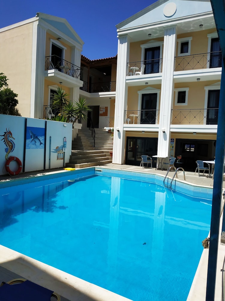 Renia Hotel in MALEVIZI