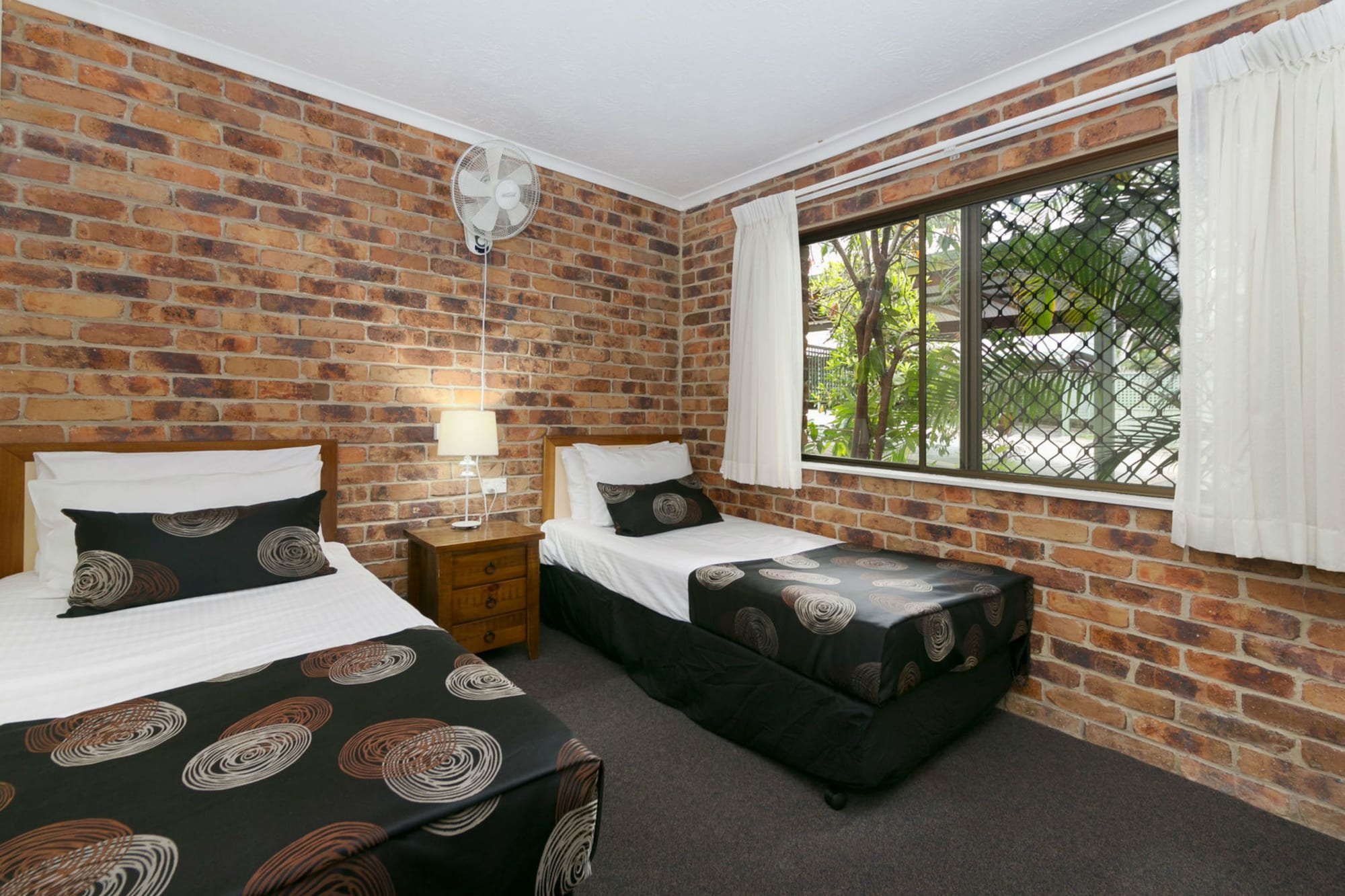 2 BEDROOMS, EXECUTIVE, APARTMENT