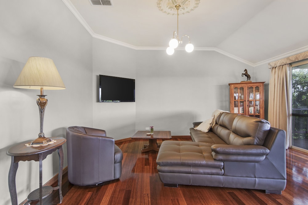 Shambhala Guesthouse 30/44