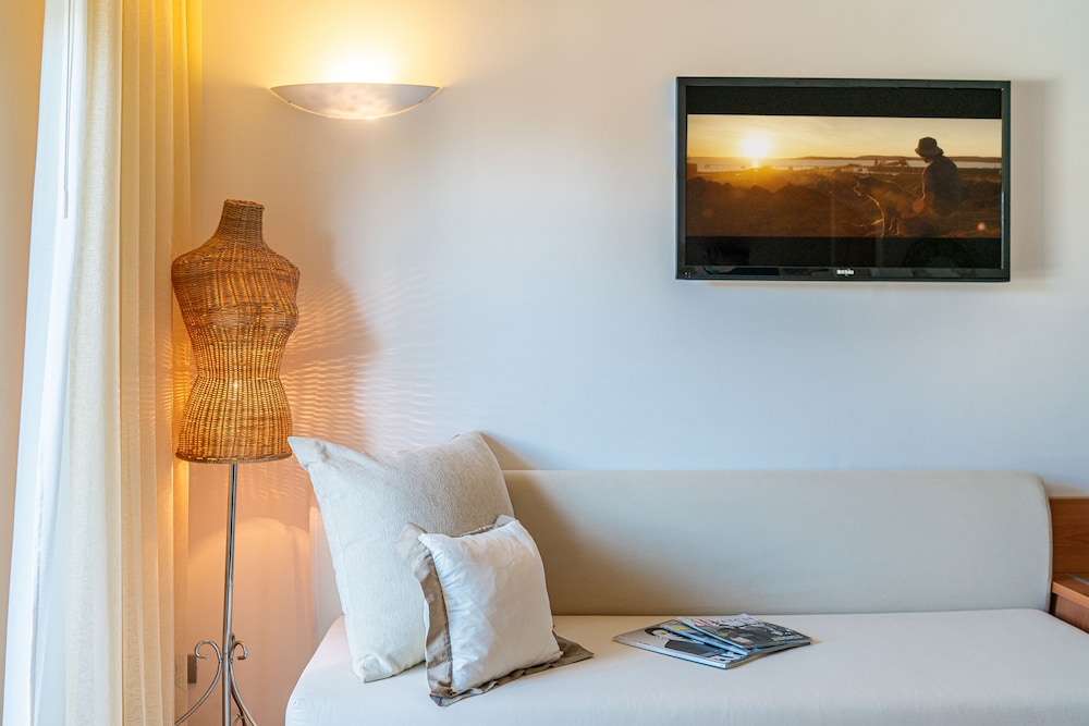 Rex Hotel 14/56