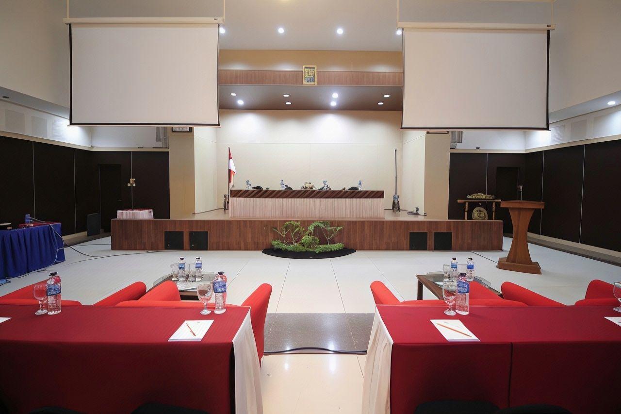 UNY HOTEL 17/24