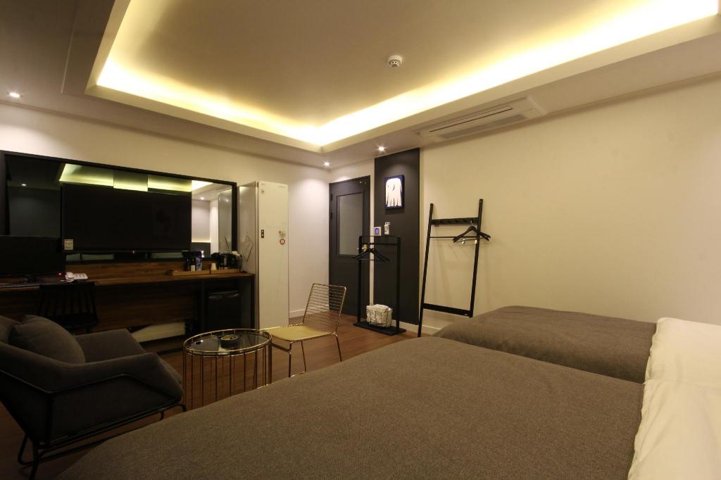 Asome Hotel 24/42
