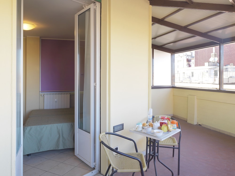 Hotel Arco Romana 13/20