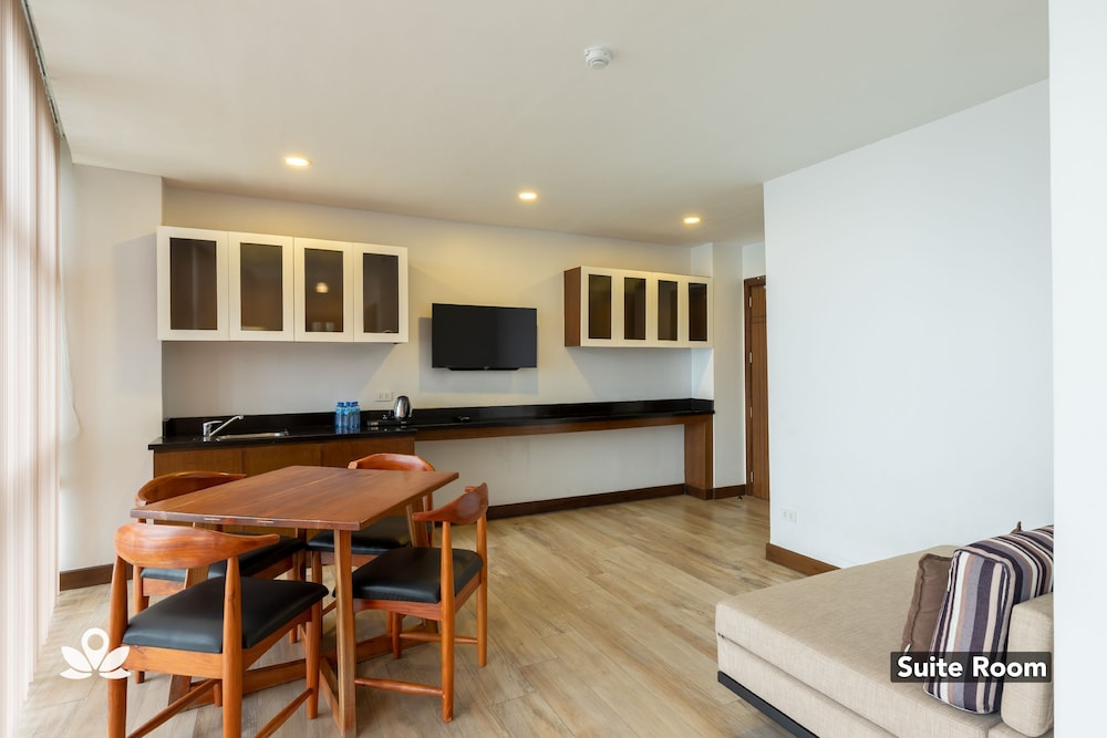 The Podium Boutique Hotel 30/40