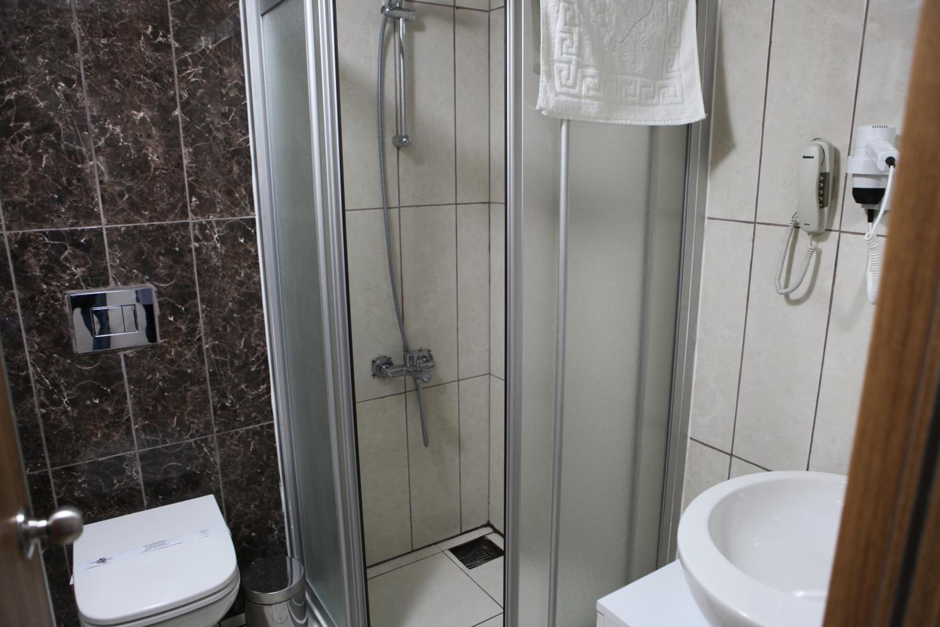 Garra Hotels 46/50