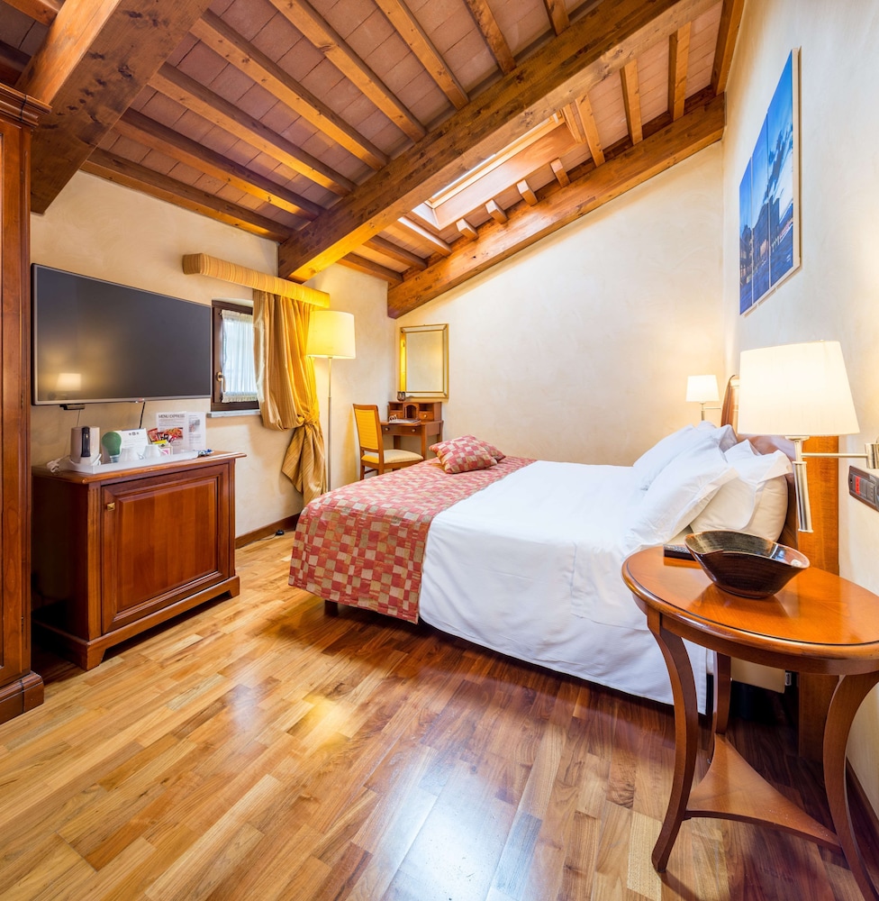 Best Western Plus Hotel Le Rondini 16/55