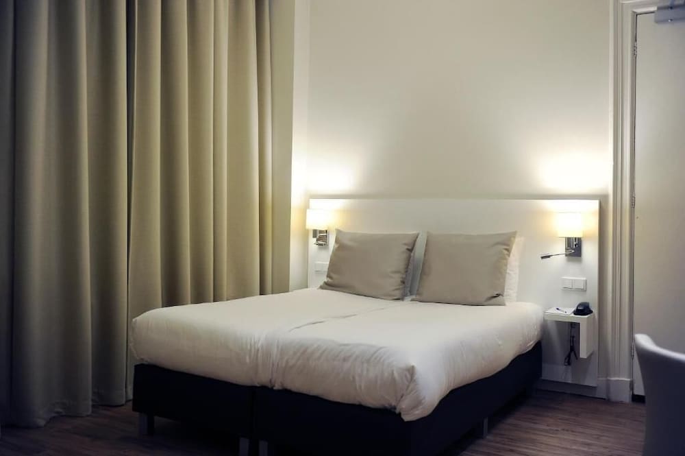 Andante Hotel 8/30