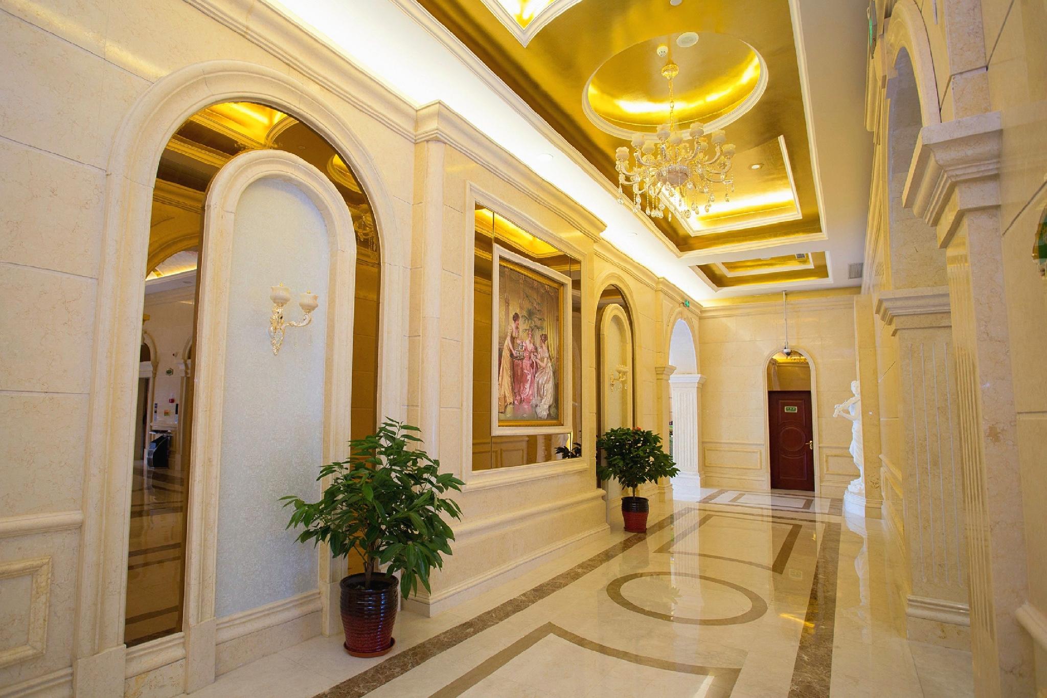 Vienna Shanghai Hongqiao National Convention And E 22/50