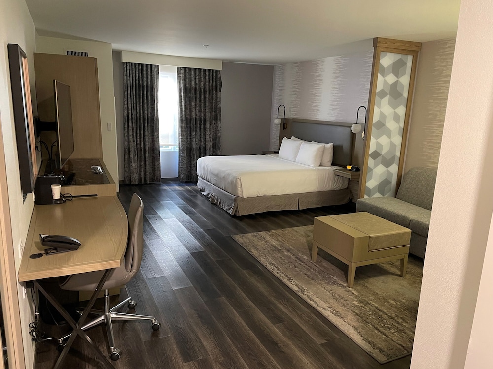 Hyatt Place Santa Barbara 19/55