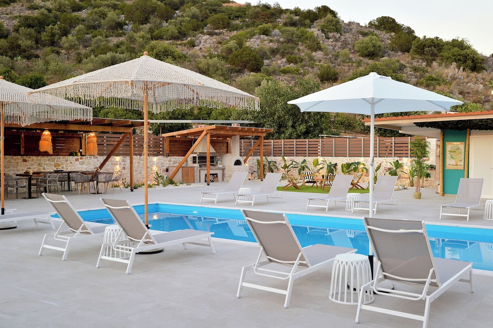 ID Holiday Living 43/72