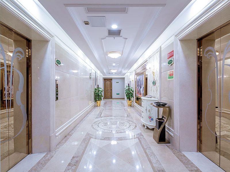 Vienna International Hotel (Wuhan Yangguang Yuhang) 8/28