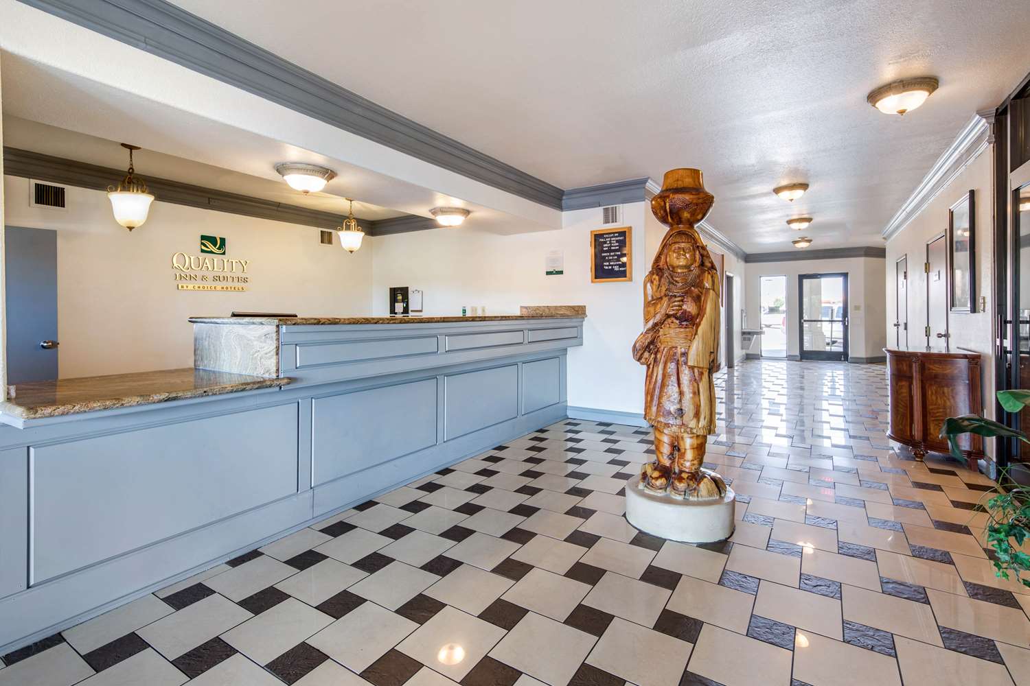 Quality Inn and Suites Gallup I-40 Exit 20 4/32