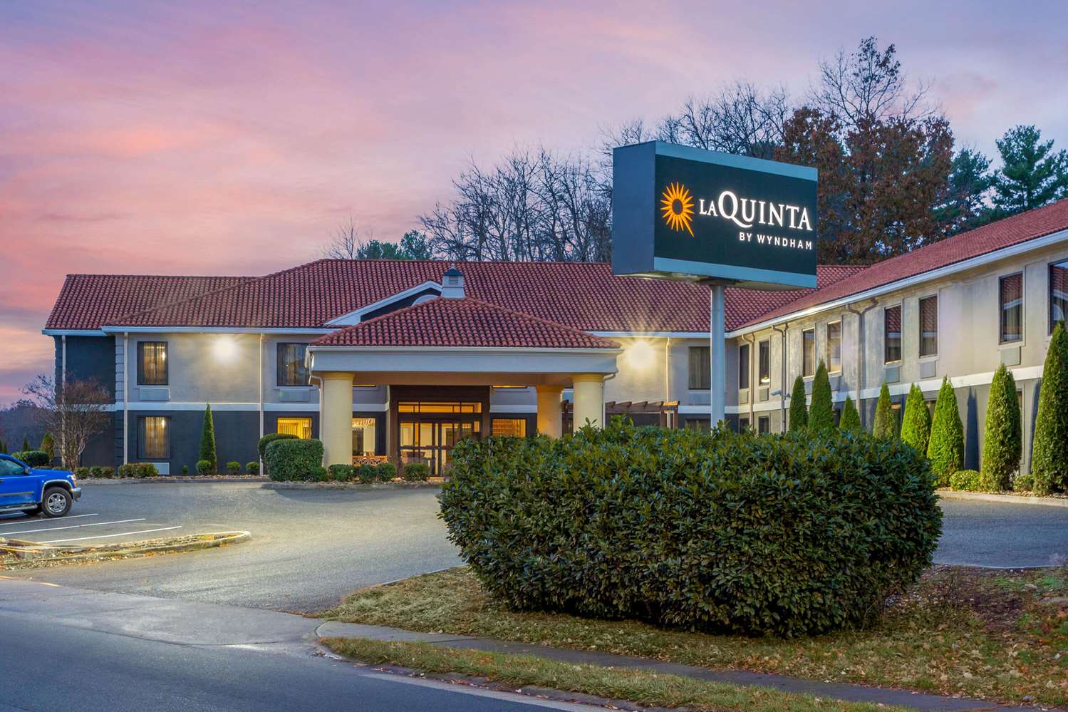 La Quinta Inn by Wyndham Radford 4/44