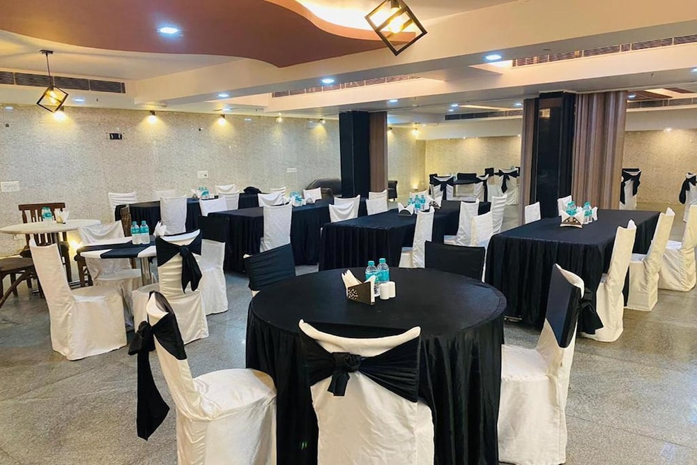 Hotel Vishal Residency(Mahipalpur) 57/64