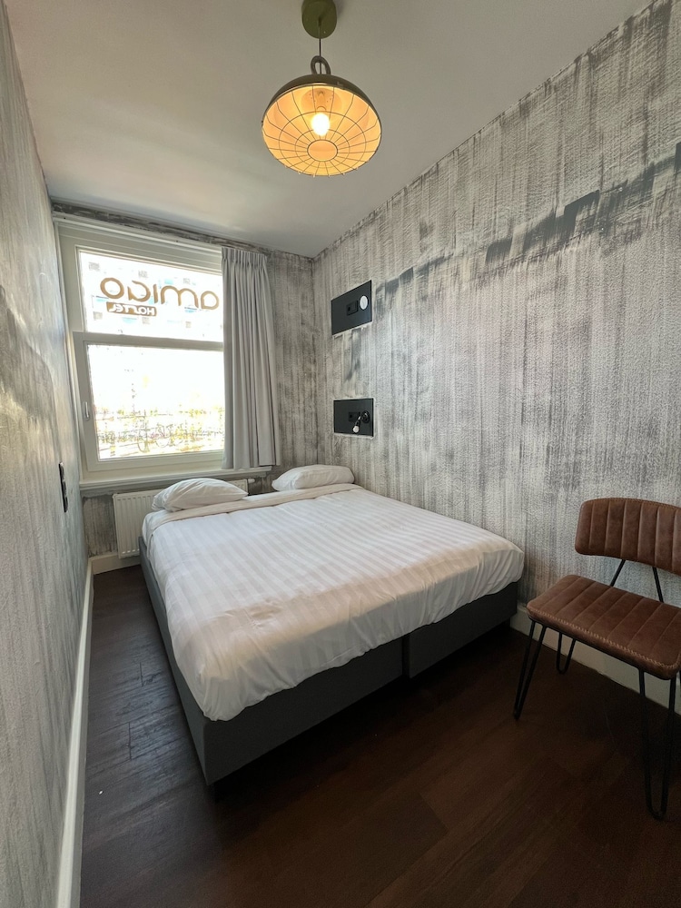 Amigo Budget Hotel 9/50