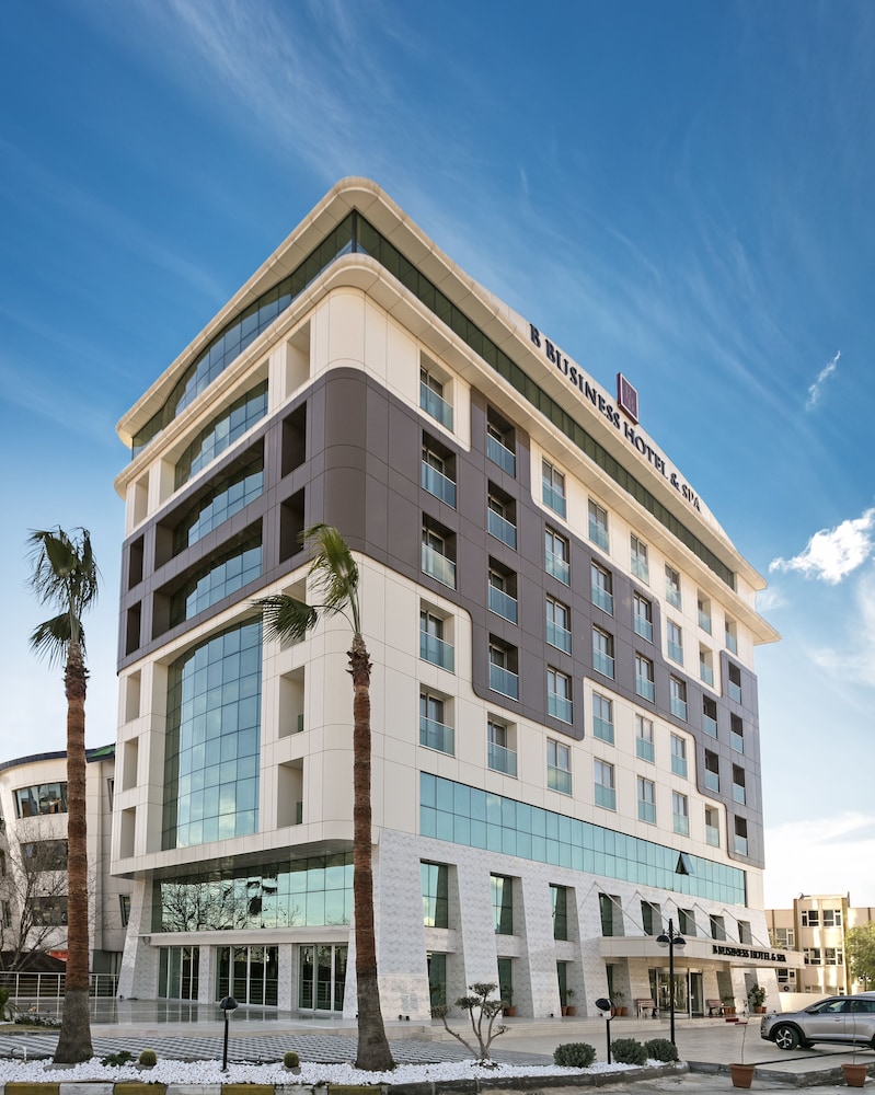 B Business Hotel & Spa 4/53