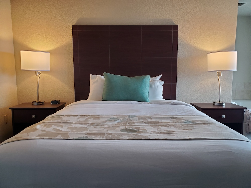Cobblestone Suites Oshkosh 21/75