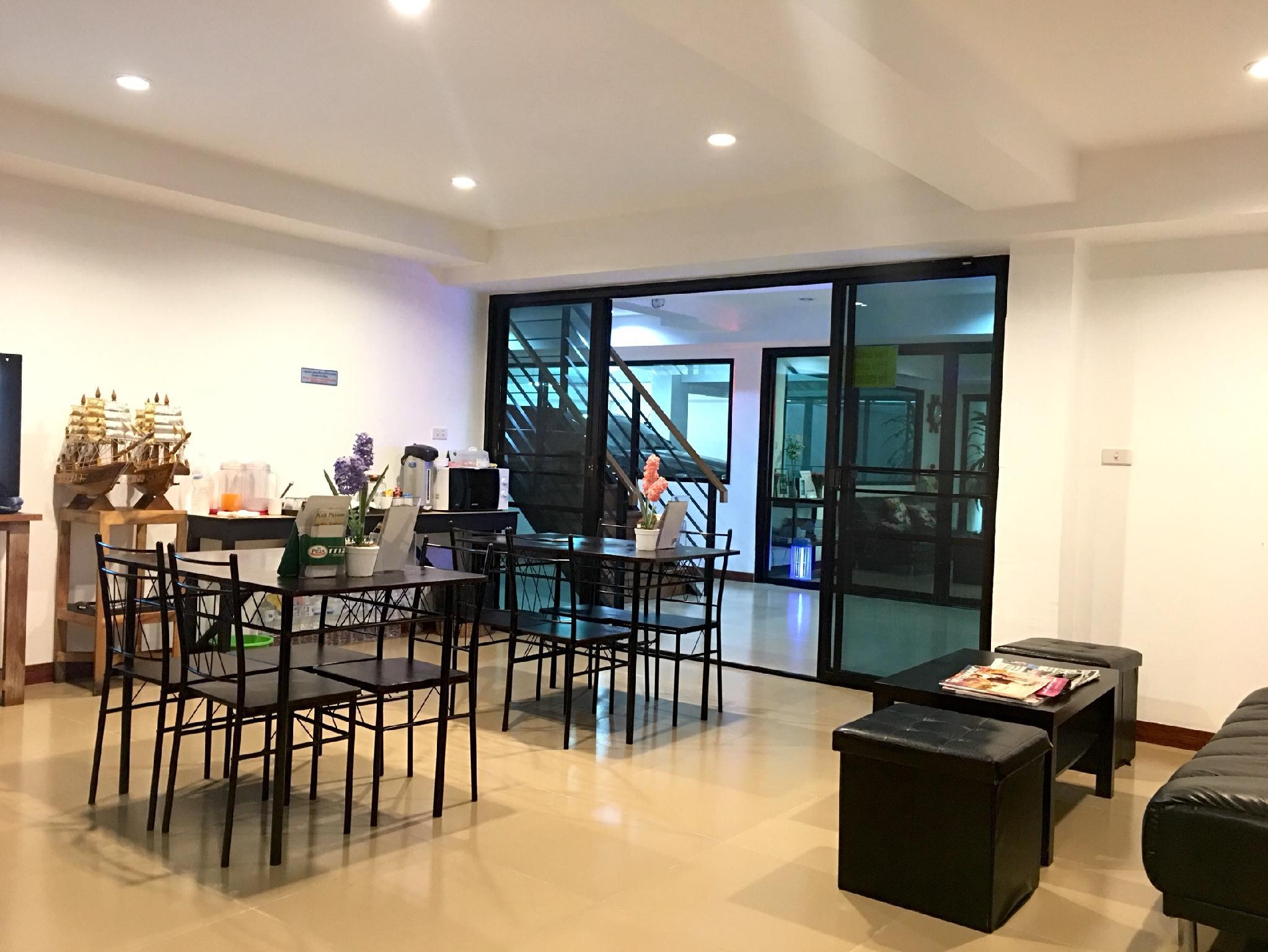Double Dd House 46/50