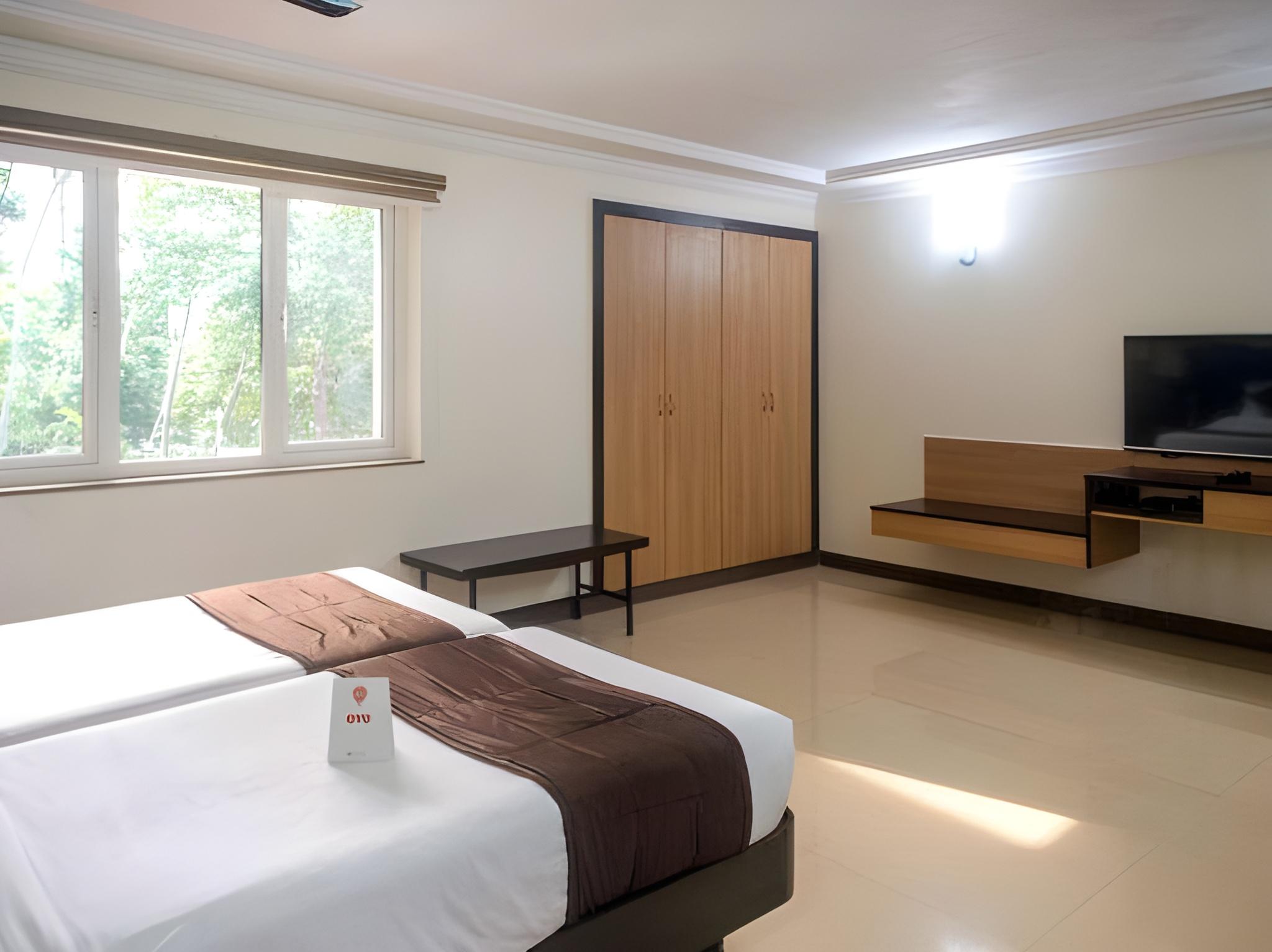 New Woodlands Hotel 9/18