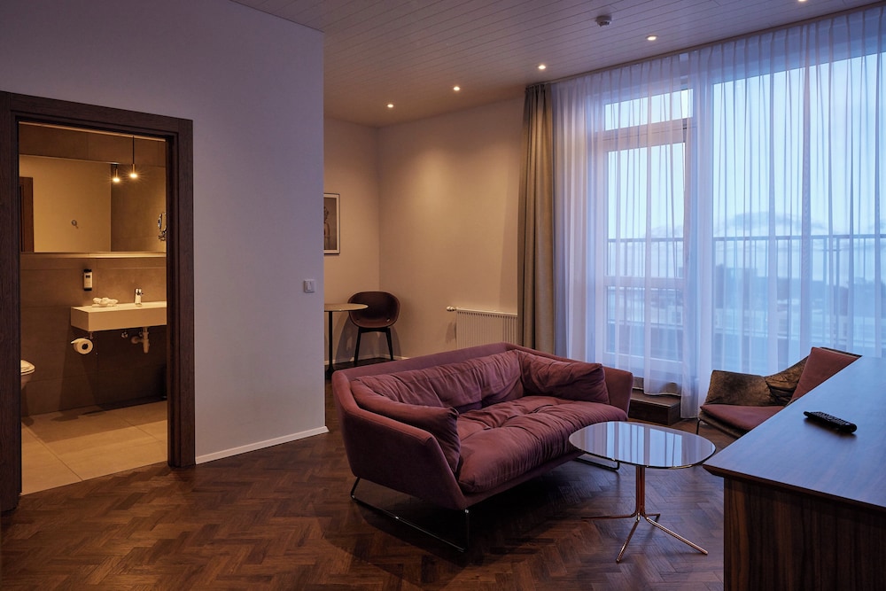 Hotel Vesturland 30/49
