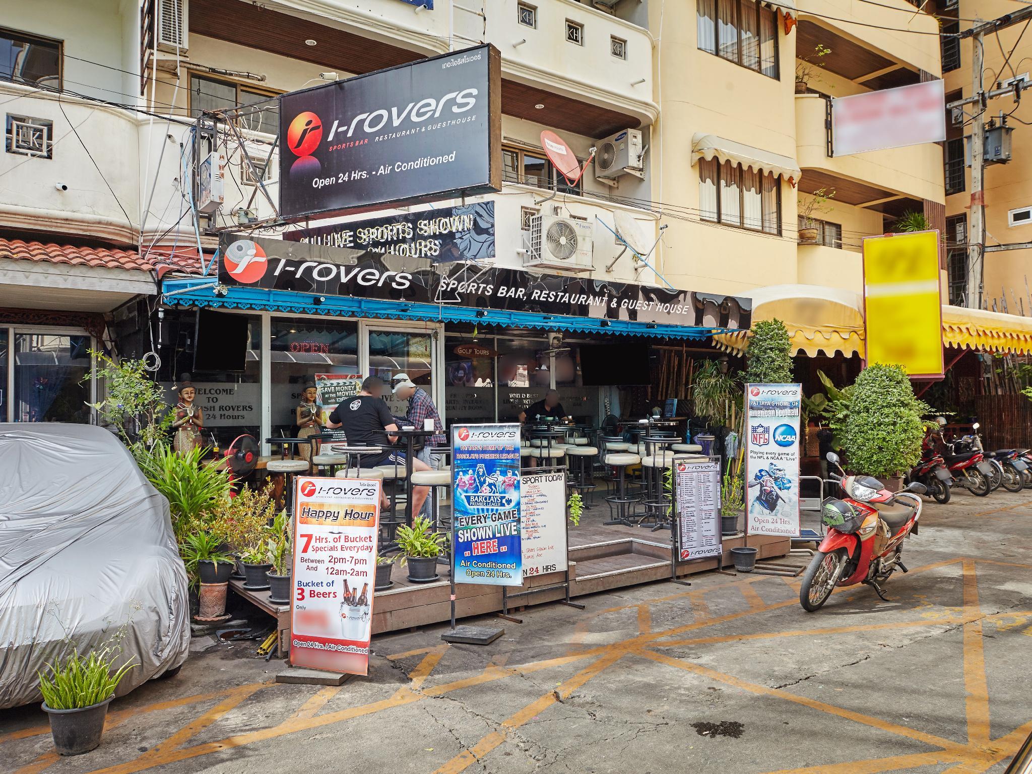 I-Rovers Sports Bar & Guesthouse 4/33