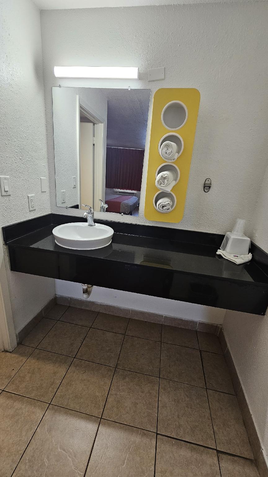 Motel6 Memphis, TN - Graceland 28/28
