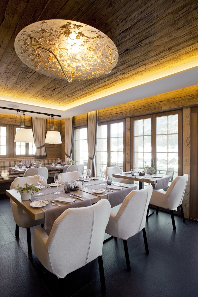 Hotel de Rougemont and Spa 40/50